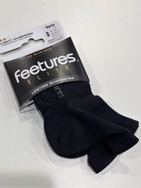 Feetures Women's Small Elite Light Cushion Quarter Socks 3" Black Grey NWT 4-6.5
